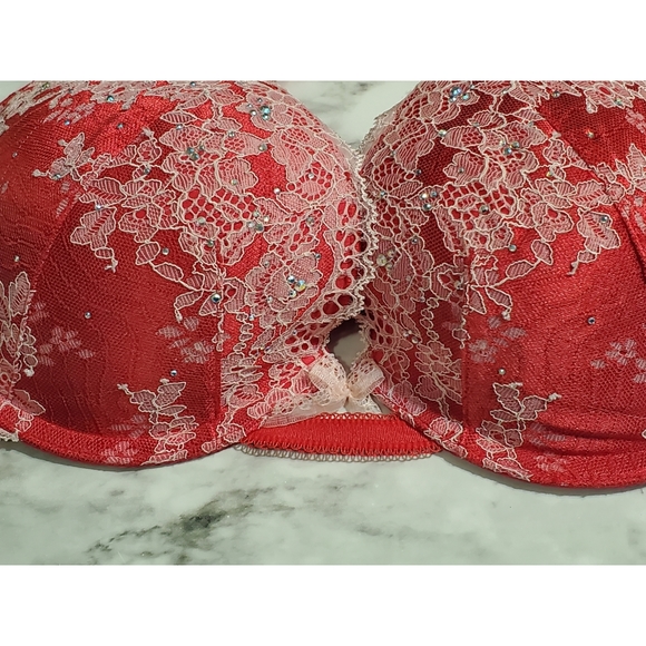 Victoria's Secret Dream Angels Pushup Bra - Picture 6 of 8